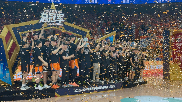 华体会体育官方入口-上海夺冠却留下疑问！白边未现身颁奖，已消失无影无踪了！|哈桑·怀特塞德|哈桑-怀特塞德|卢伟|比赛|总决赛_新浪体育_新浪新闻